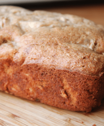 apple bread uncut