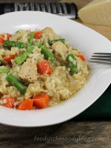 One Pot Chicken and Rice {with vegetables}