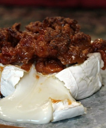 spicy candied bacon brie