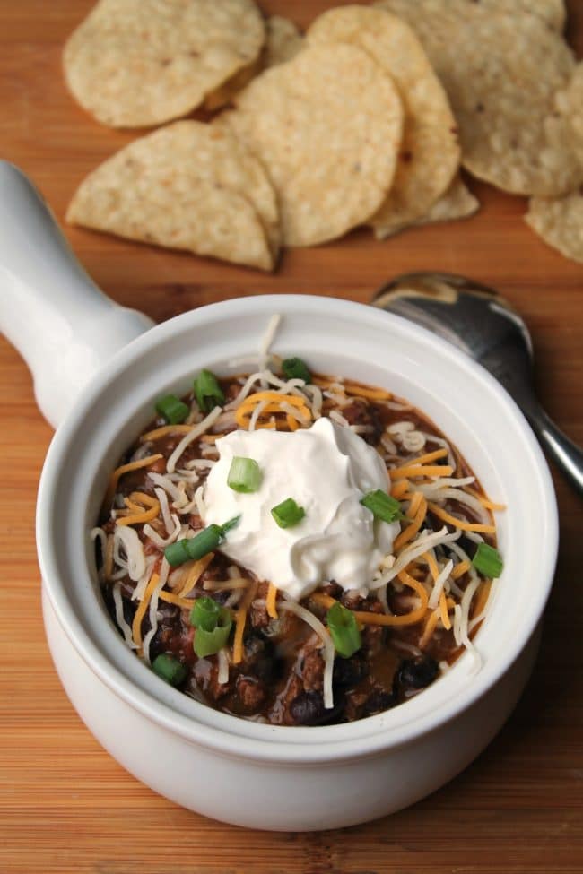 Instant Pot Beef & black bean chili with toppings