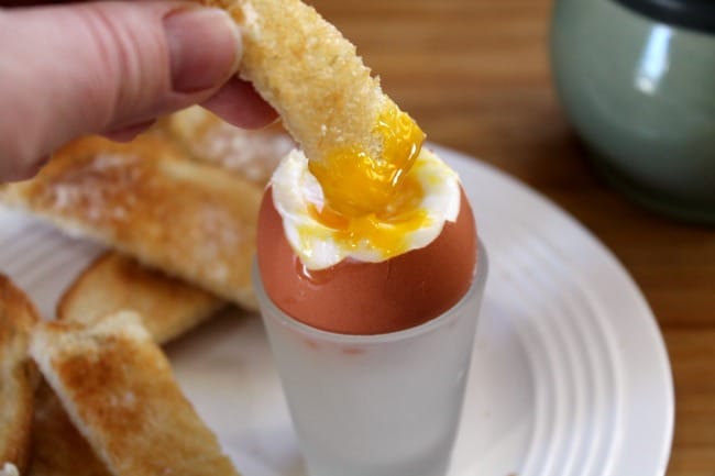 toast dipped into egg